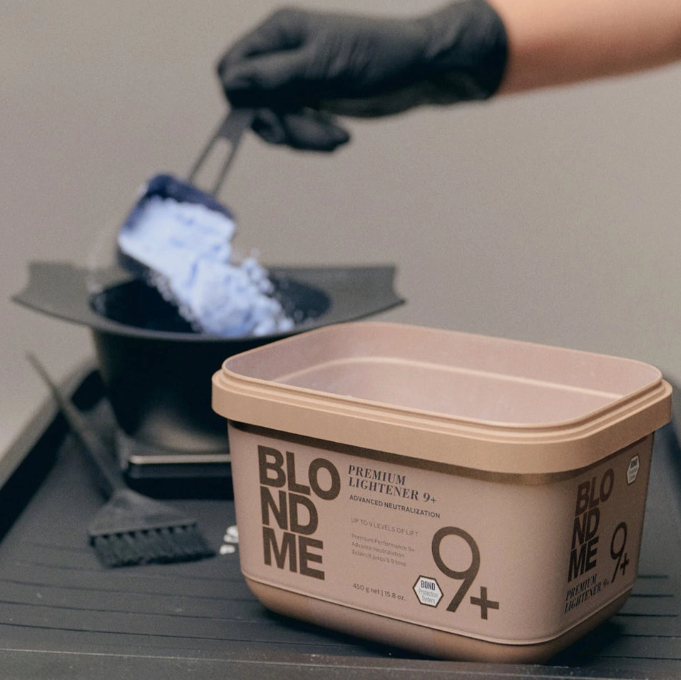 Schwarzkopf Professional BlondMe Bond Enforcing prémium szőkítőpor 9+ 450g ÚJ! képe 4